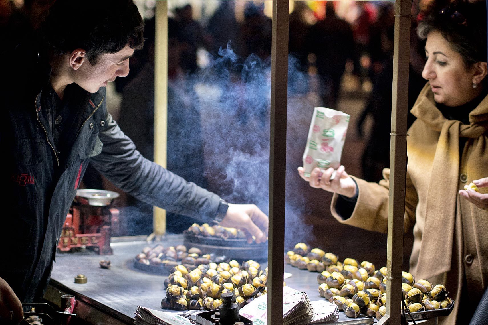 chestnut_seller